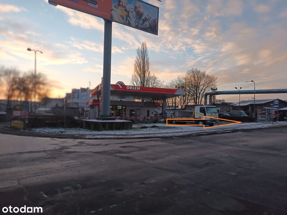 Plac 3500 mkw. w atrakcyjnym położeniu na wynajem - Widok 3
