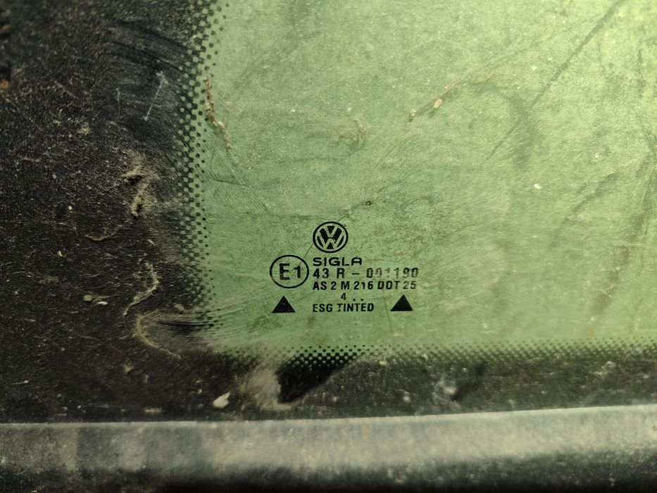 Задні бокові скла багажнику Пассат Б4,Б3 універсал