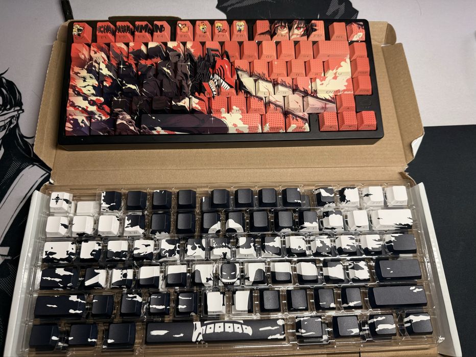 Keycapy anime Chainsaw Man + kabel aviator USB-C pomarańczowy