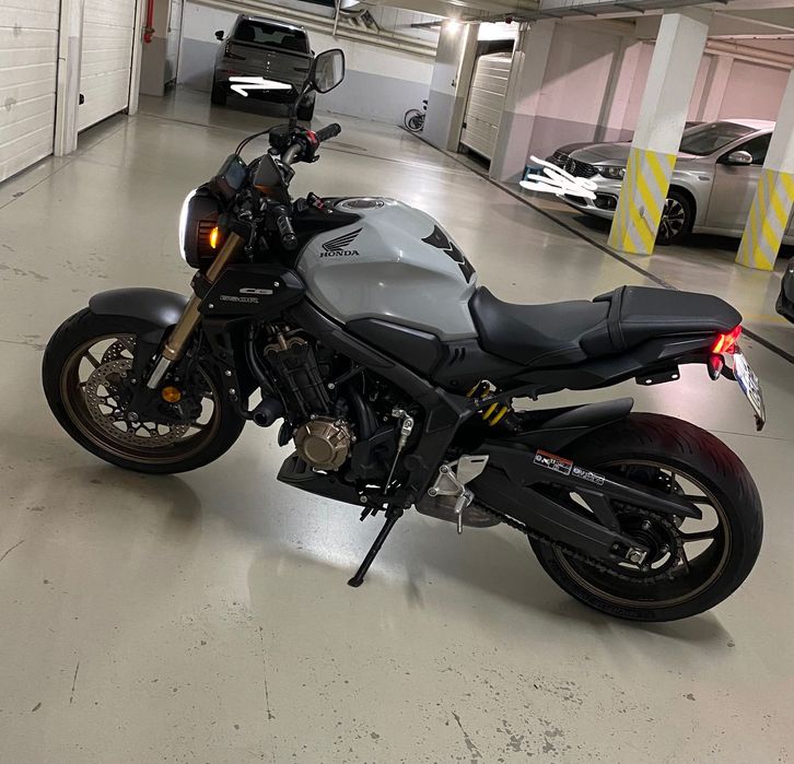 Honda CB650R 2022 - Extras