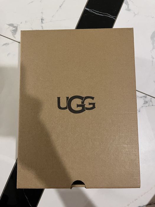 Ugg tazz slipper