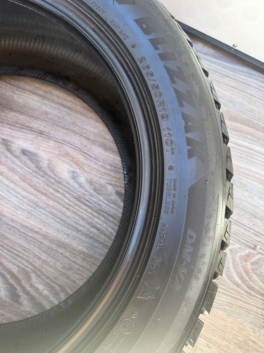 Шини зимові Bridgestone 265/50/R19