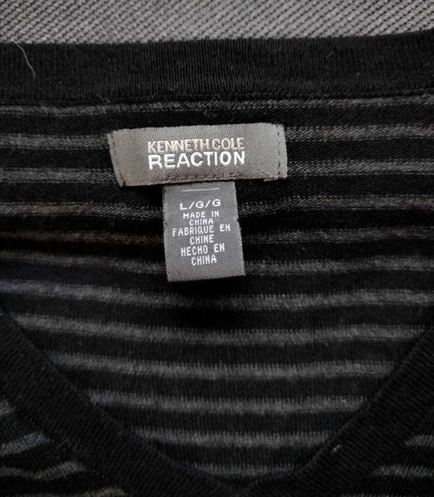 archive dark striped V-neck longsleeve