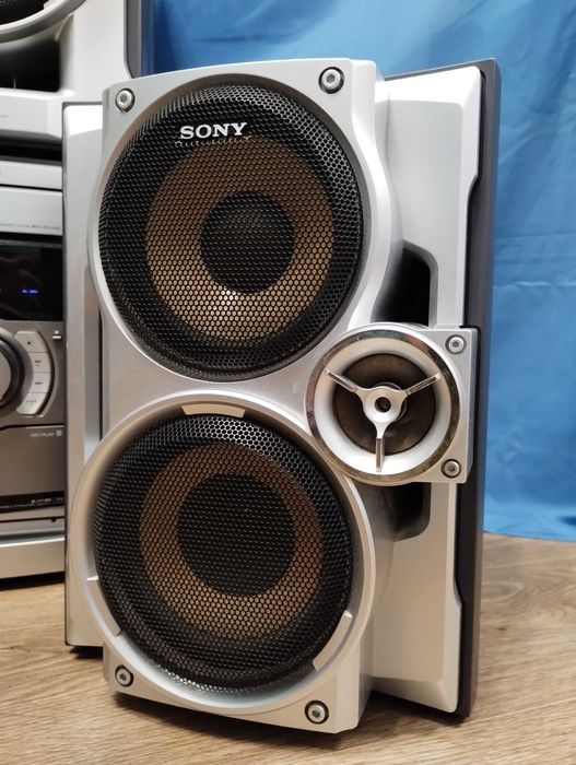 Не использовался Потужний 1000 Вт SONY ( Блютуз - AUX ) муз центр Сони