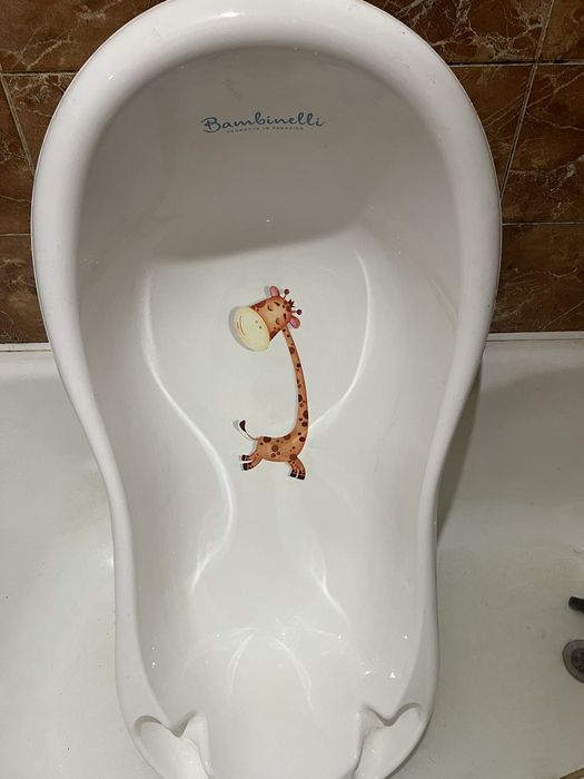 Дитяча ванночка біла