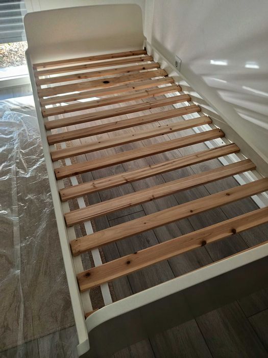 Cama de Criança com Colchão e Estrado