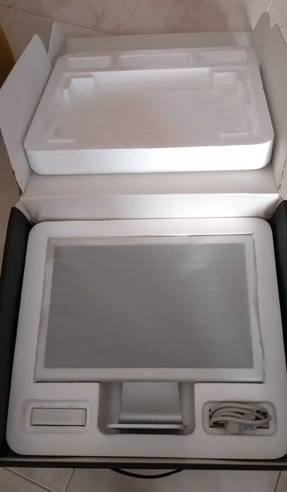 Apple Cinema Display (20 Polegadas)