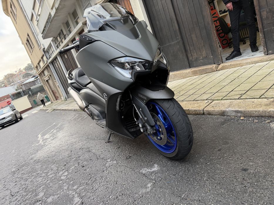 Yamaha tmax 560