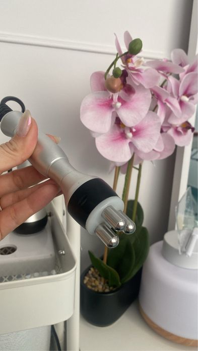 Vendo aparelho de estética facial e corporal