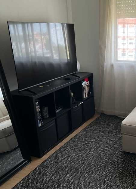 Móvel TV / Estante IKEA KALLAX preta