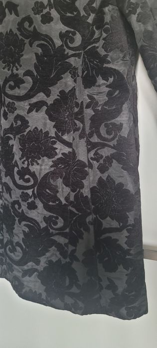 Czarny płaszcz Desigual 42 kwiaty