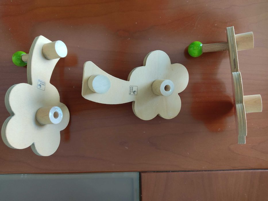 3 Suportes de casacos