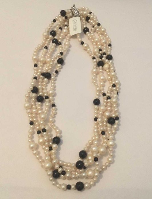 Colar de pérolas chomel