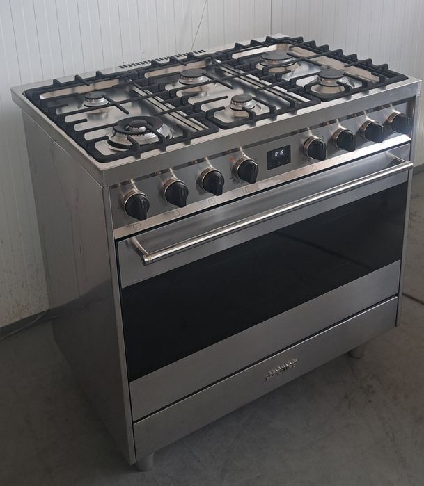 Професійна газова плита Smeg