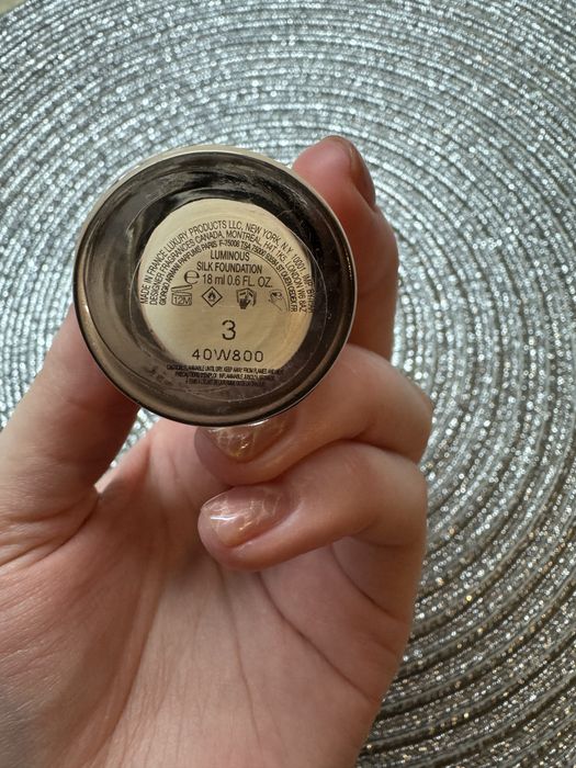 Тональная основа giorgio armani luminous silk