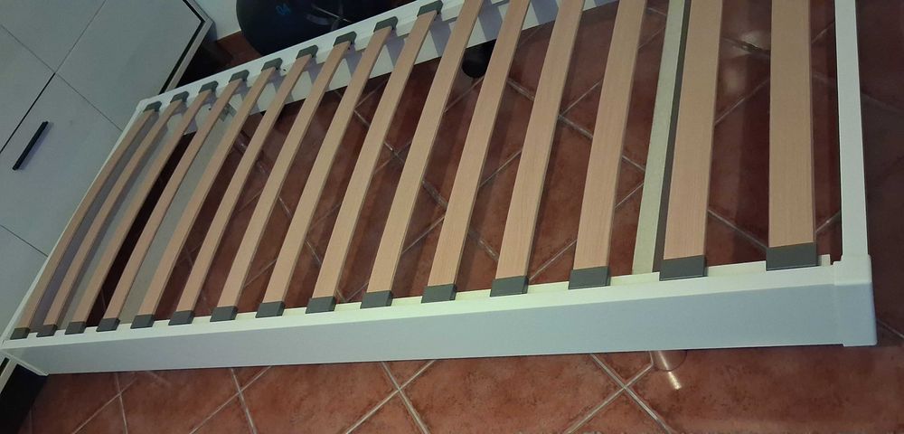 Cama e colchão 90/2.00 bom estado