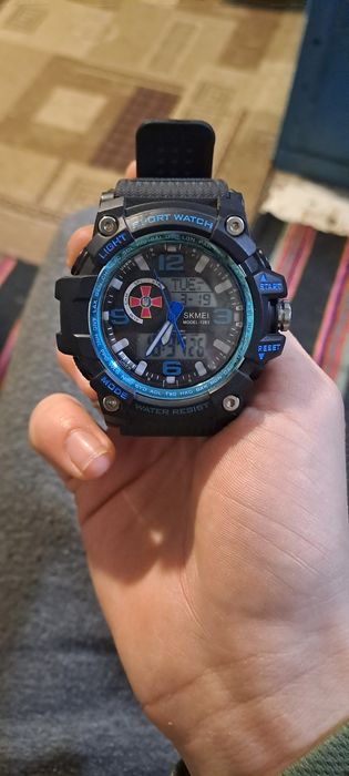 Продам часи водо не помокаючі