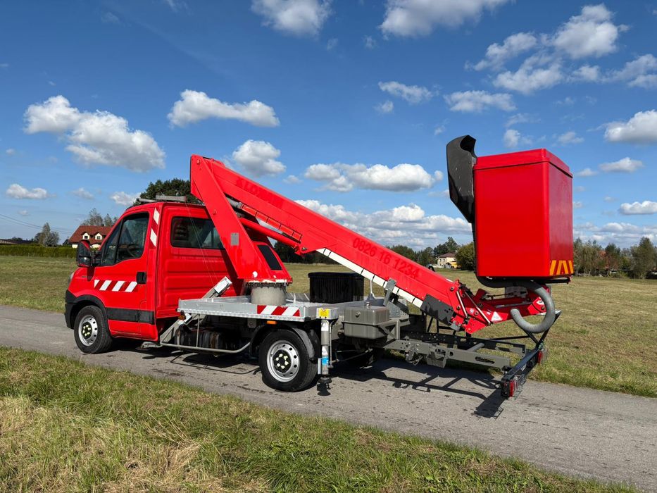 Zwyżka / podnośnik koszowy – prace na wysokości / wycinka drzew