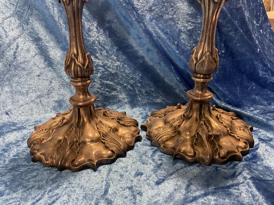 Par de candelabros casquinha inglesa com 26 cm ,anúncios abaixo