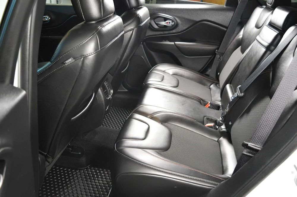 Jeep Cherokee      2019