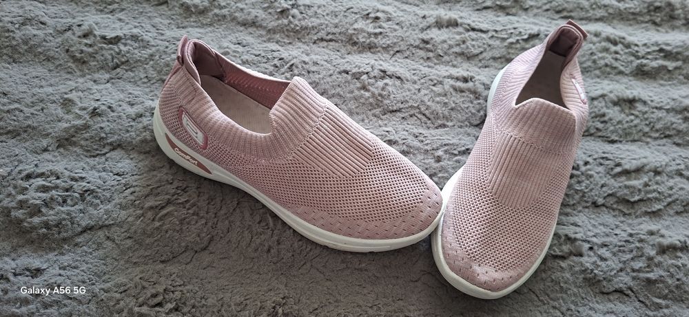 Buty o rozmiarze 39 / 38