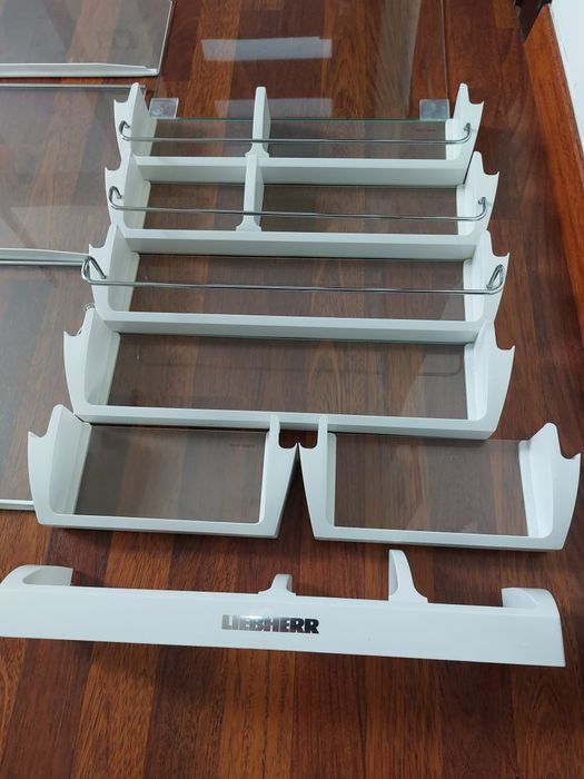 Półki , akcesorua lodowka Liebherr