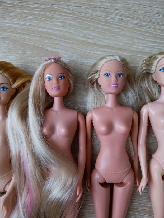 Ляльки Barbie, Simba.