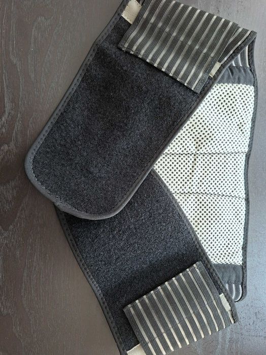 Pas magnetyczny z turmalinem