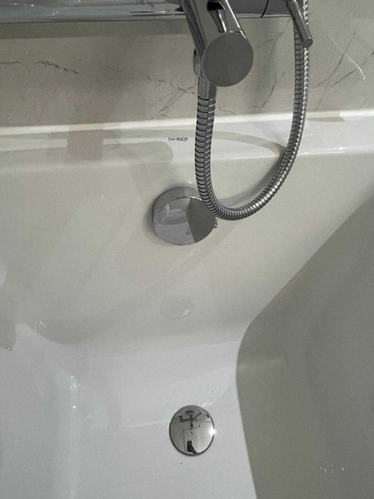 Banheira Sanitana + estrutura + resguardo frontal + vidro lateral