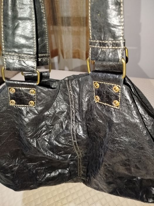 Mala de senhora de mão em pele preta