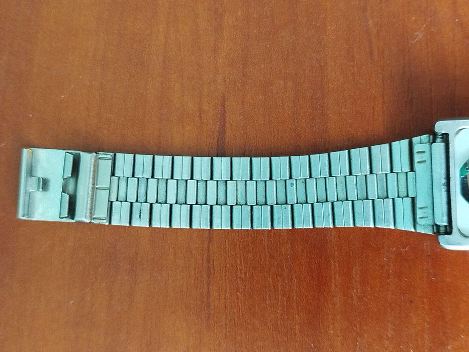 Кварцовий вінтажний японський годинник Olympus