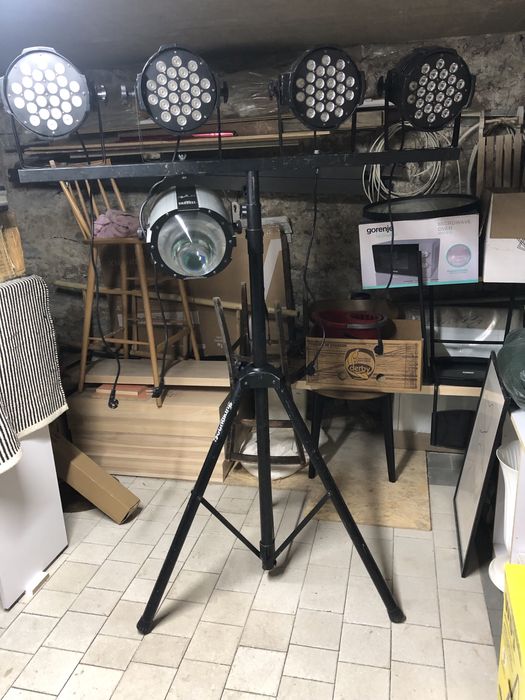 Продам світлові прибори led par Big і стійку