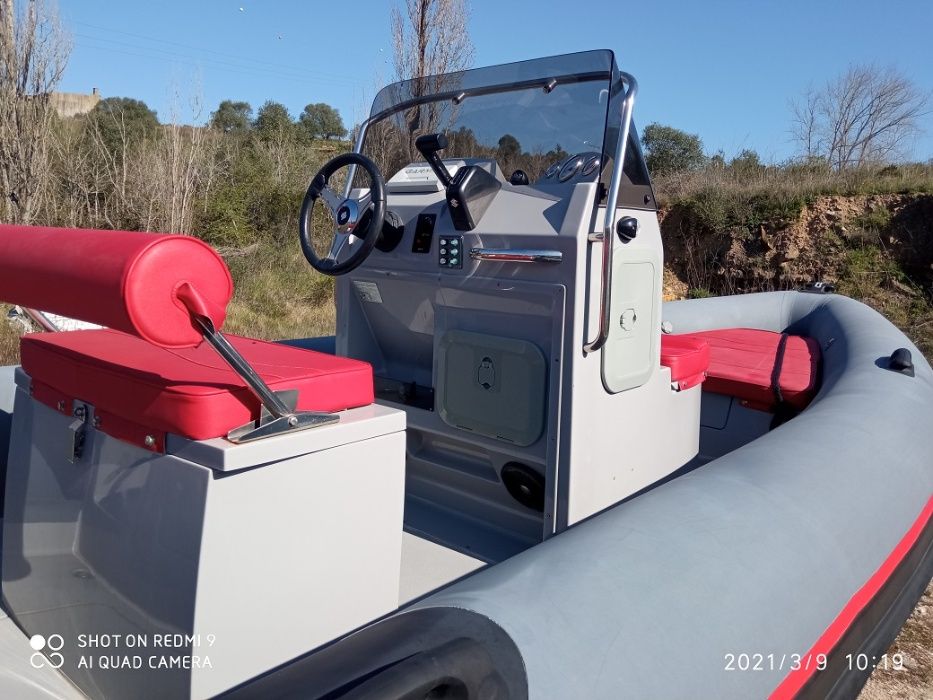 Semi-rígido Hydrosport 6,5m + Suzuki 140 + atrelado, novo, retomas