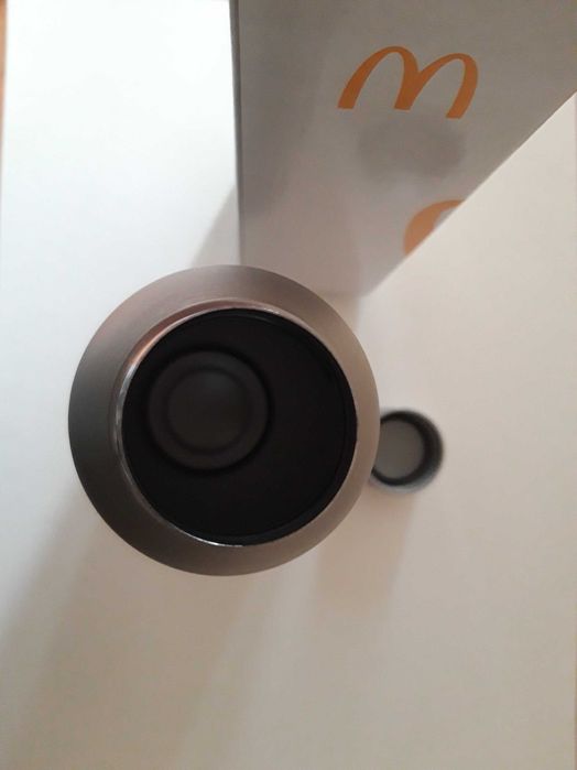 Garrafa reutilizável de aço inoxidável - Artigo NOVO.