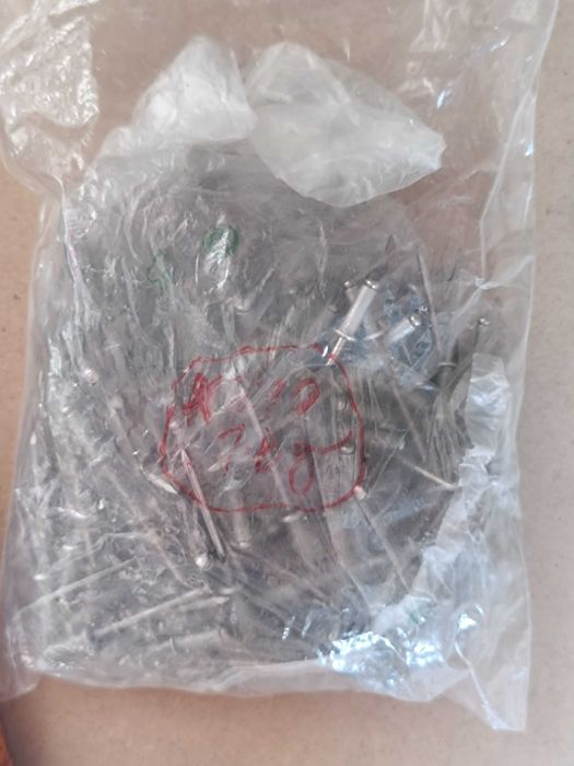 Ferramenta Rebitadora manual e Rebites