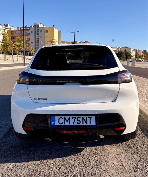 Peugeot e-208 50kWh Active Pack — photo 4