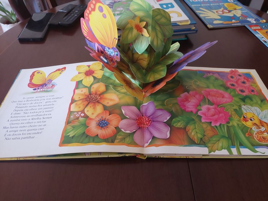 Livro Infantil " Quero docinhos "