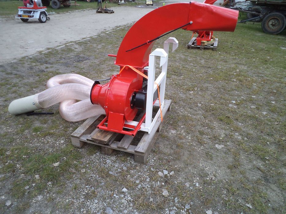 Odkurzacz spalinowy TURBINA DO LIŚCI ZAWIESZANY na burtę