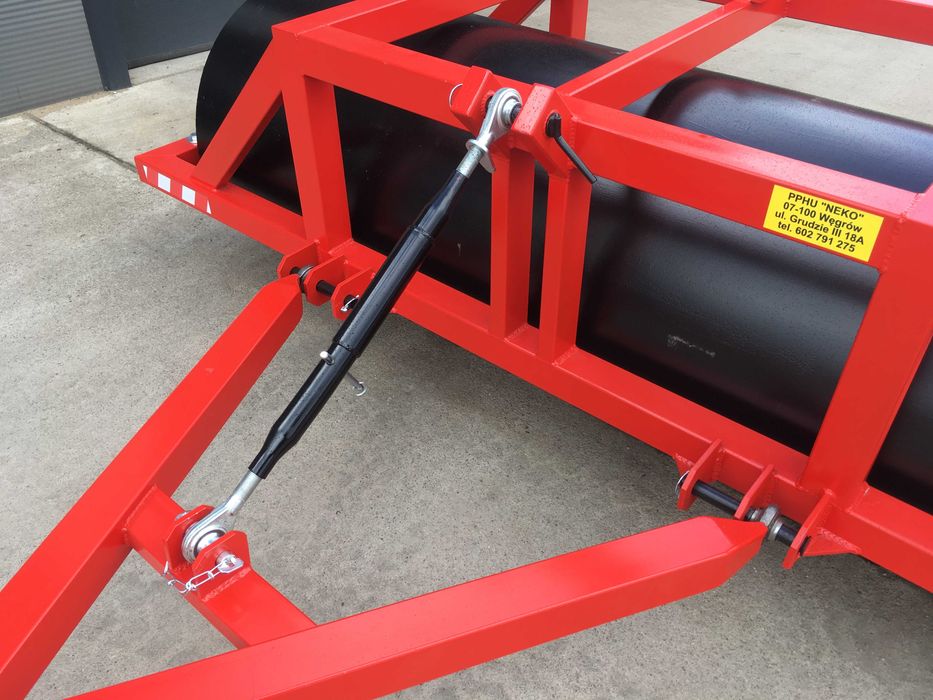 Wał łąkowo-uprawowy polowy zawieszany z dyszlem