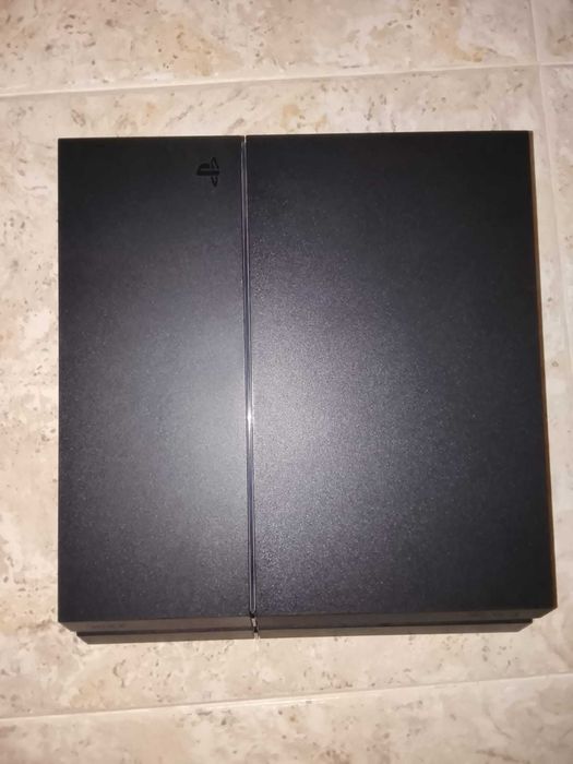 PS4 + Comandos - como nova