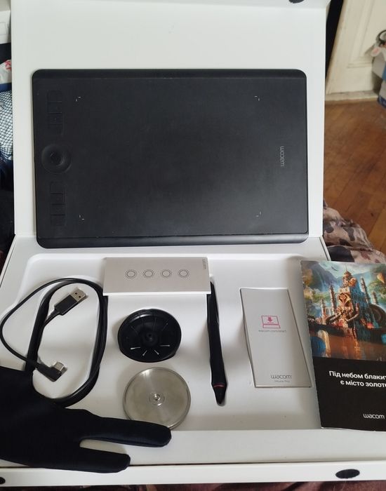 Графічний планшет Wacom Intuos Pro M PTH-660-N 5080 dpi
