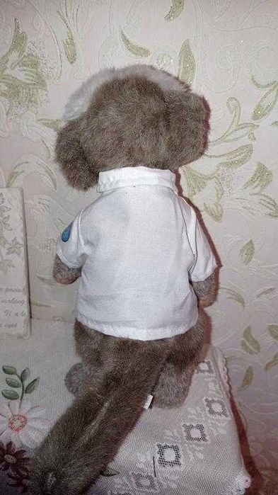 Коллекционная игрушка сурикат Сергей