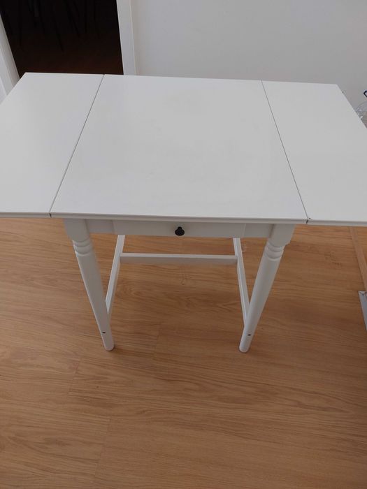 Foldable-Leaf Table IKEA + 4 Chairs64552771513730124