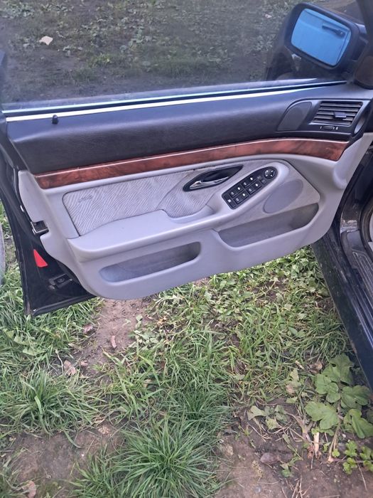 Продам BMW 525 Е39 М54В25