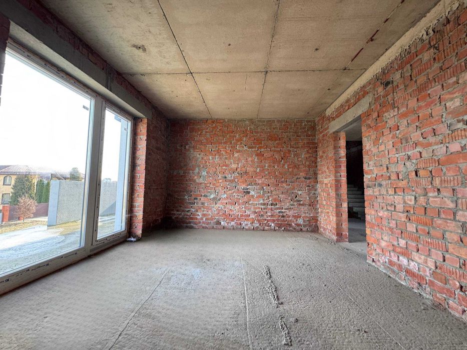 Продається будинок у с. Басівка | 212 м² | 8,5 соток | гараж на 2 авто