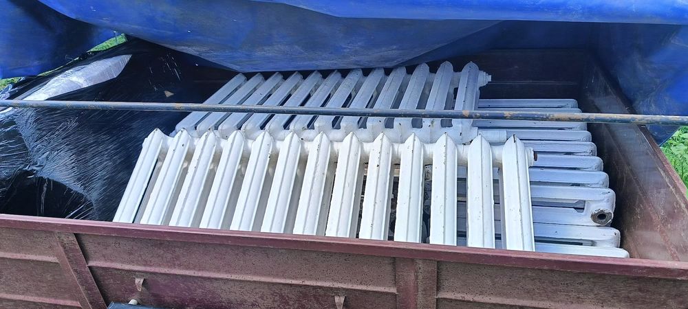 Продам батареї та котел .