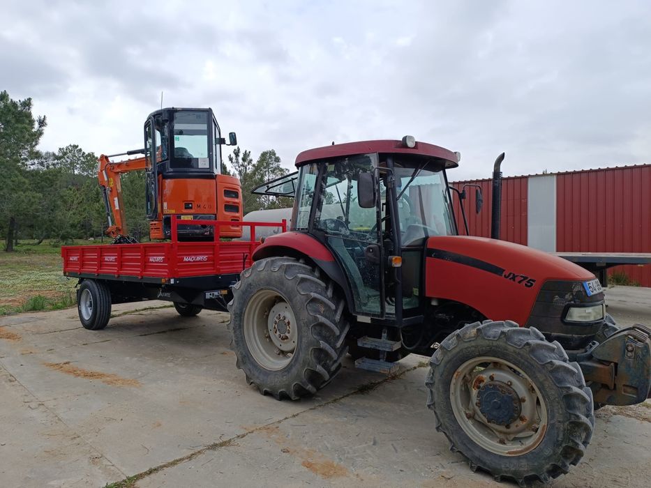 Serviço Mini Giratoria com Operador