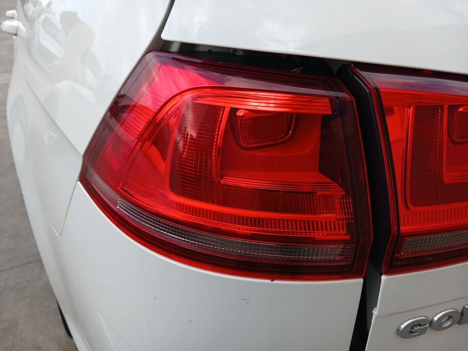 Farolim esquerdo VOLKSWAGEN Golf VII Variant (BA5, BV5)