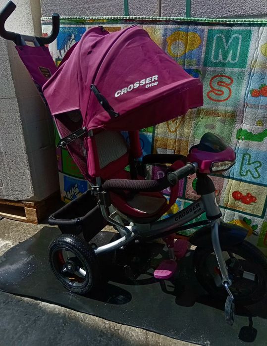 Продам детский  музикальний велосипед-коляска Best  Trike для малишей.