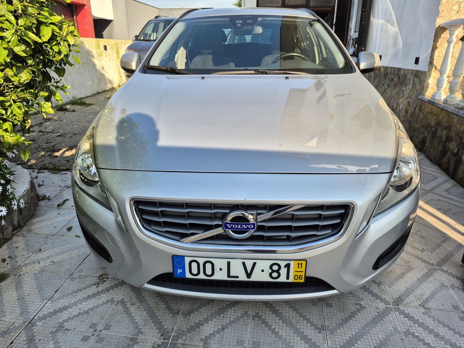 Volvo V60 D2  1.6d drive Momentum  carrinha Nacional
